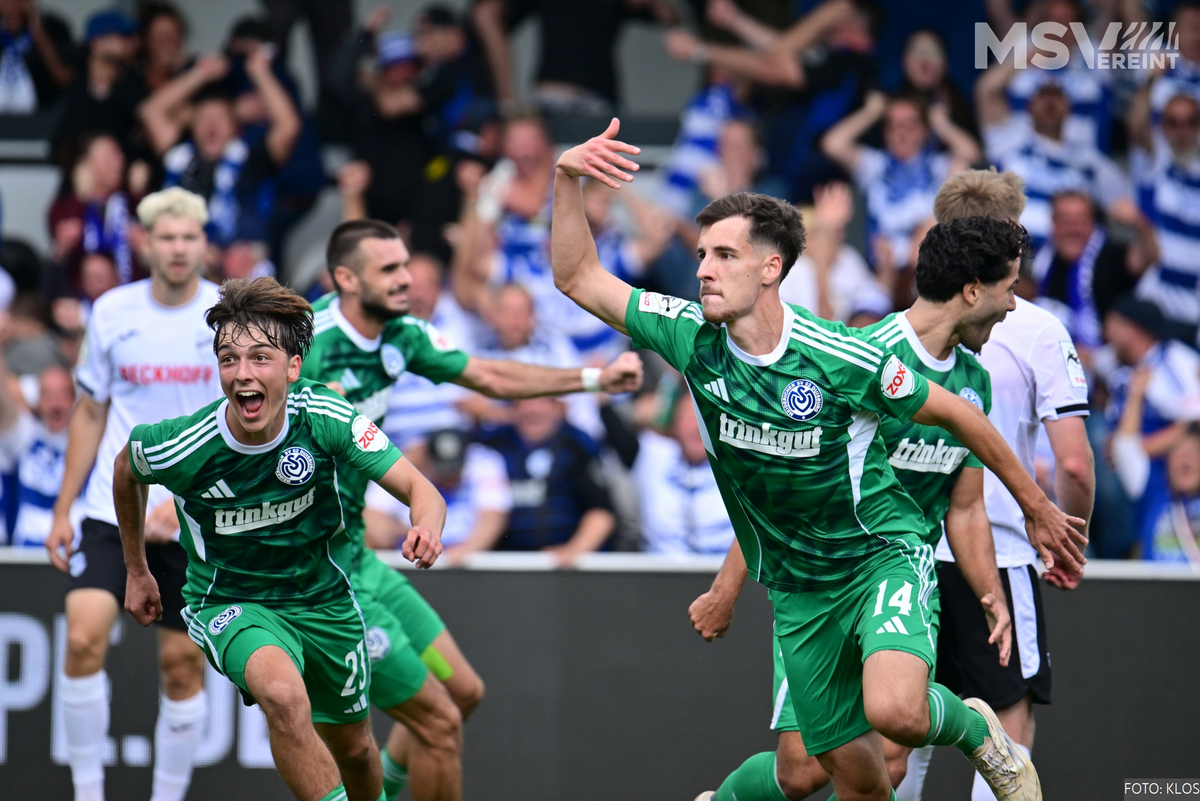 Miriam Gast's captivating eyes